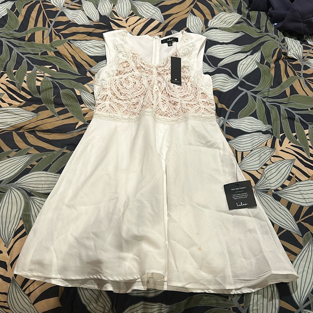White lulus dress/ size small